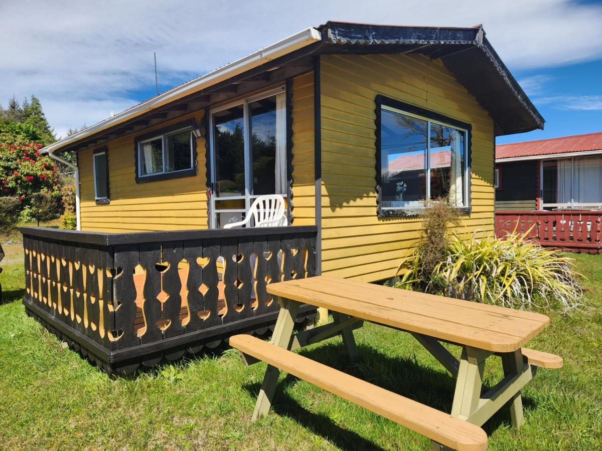 Manapouri Holiday Park Екстериор снимка