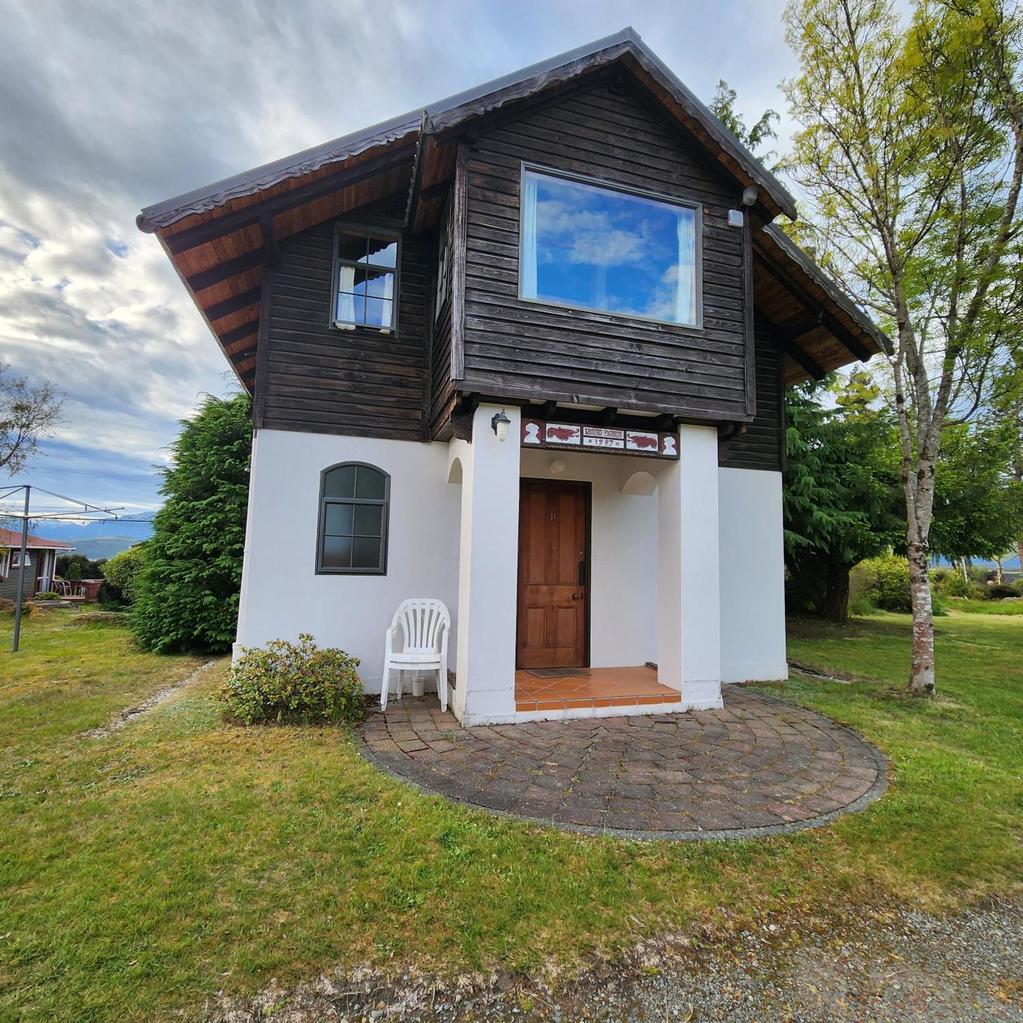 Manapouri Holiday Park Екстериор снимка