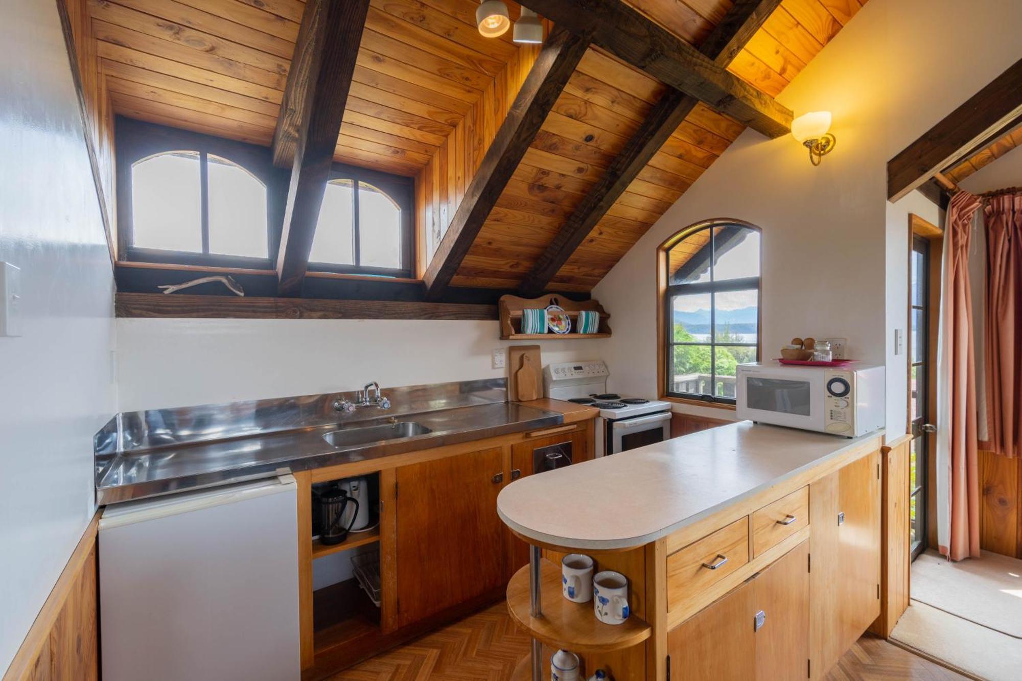 Manapouri Holiday Park Екстериор снимка
